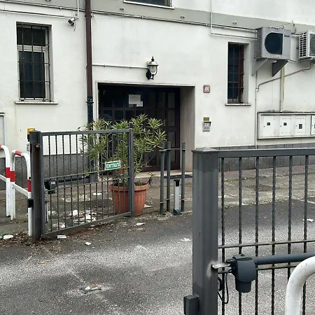 Mela's House Apartment *